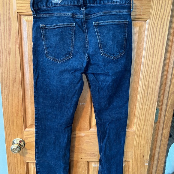 Men’s 3 Pair Old Navy Jeans - Picture 3 of 10